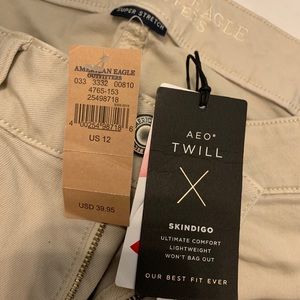 American Eagle Women’s Low Rise Twill Shorts